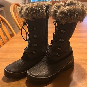Lands’ End Snow Boots, Women’s Size 10